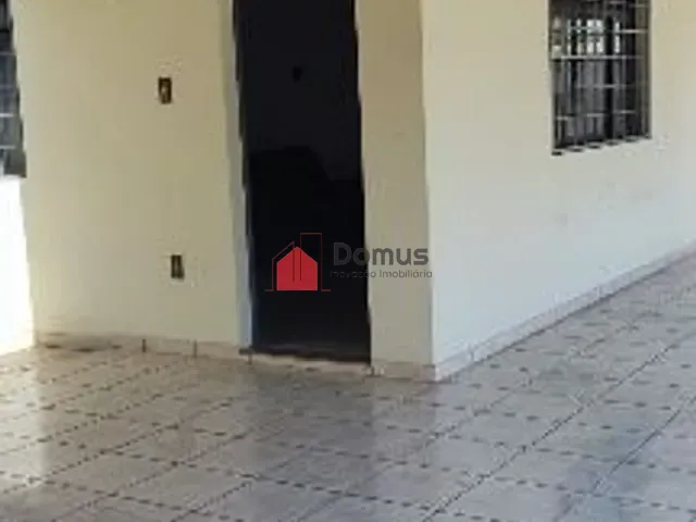 Sobrado com 297m² 4 quartos e 2 banheiros, à venda, no bairro Indaiá em Caraguatatuba