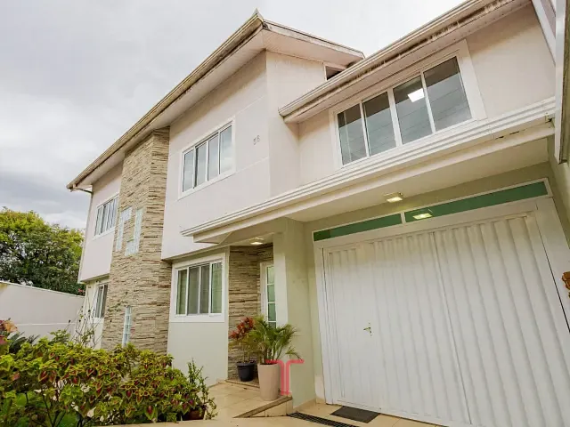 Sobrado com 465m² 4 quartos e 6 banheiros, à venda, no bairro Uberaba em Curitiba