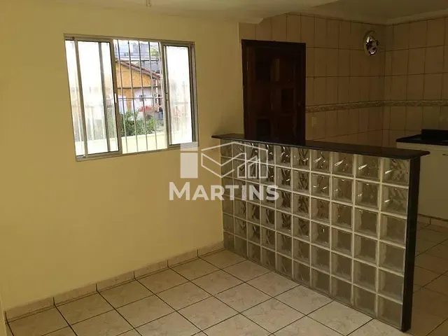 Sobrado 2 quartos e 1 banheiro, à venda, no bairro Parque Pinheiros em Taboão da Serra