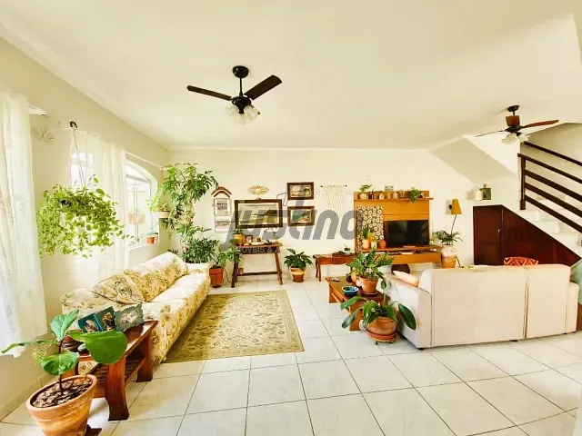 Sobrado com 250m² 3 quartos e 1 banheiro, à venda, no bairro Jardim Iberá em Itanhaém