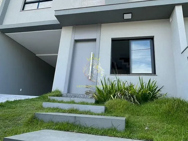 Sobrado 3 quartos e 4 banheiros, à venda, no bairro Areias em Camboriú