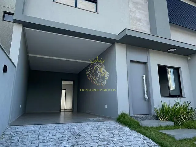 Sobrado 3 quartos e 4 banheiros, à venda, no bairro Areias em Camboriú