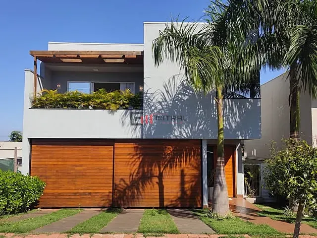 Sobrado com 273m² 4 quartos e 3 banheiros, à venda, no bairro Conjunto Habitacional Alexandre Urbanas em Londrina