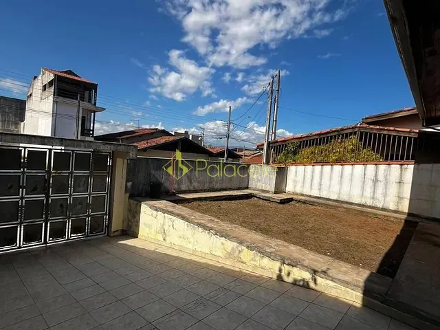 Sobrado 5 quartos e 2 banheiros, à venda, no bairro Residencial Mombaça I em Pindamonhangaba