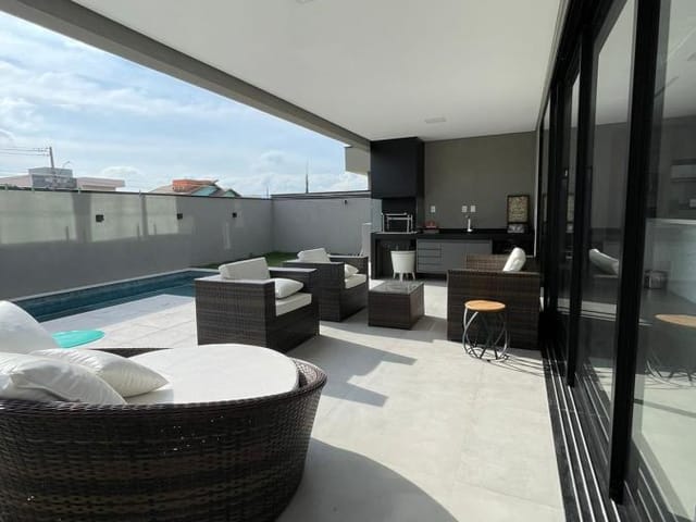 Sobrado com 300m² 3 quartos e 4 banheiros, à venda, no bairro Residencial Ouroville em Taubaté