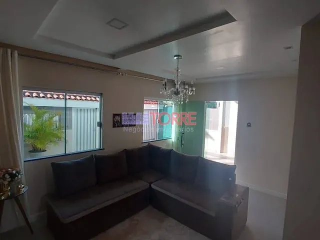Sobrado com 185m² 3 quartos e 3 banheiros, à venda, no bairro Hernani Sá em Ilhéus