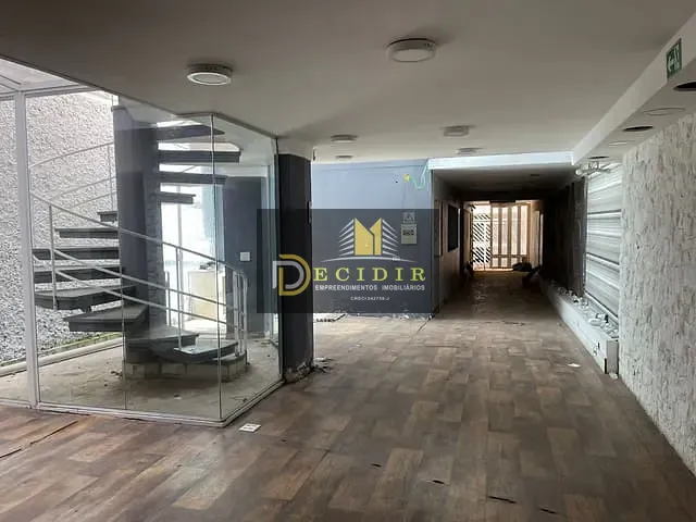 Sobrado com 250m² 7 quartos e 4 banheiros, para alugar, no bairro Vila Azevedo em São Paulo
