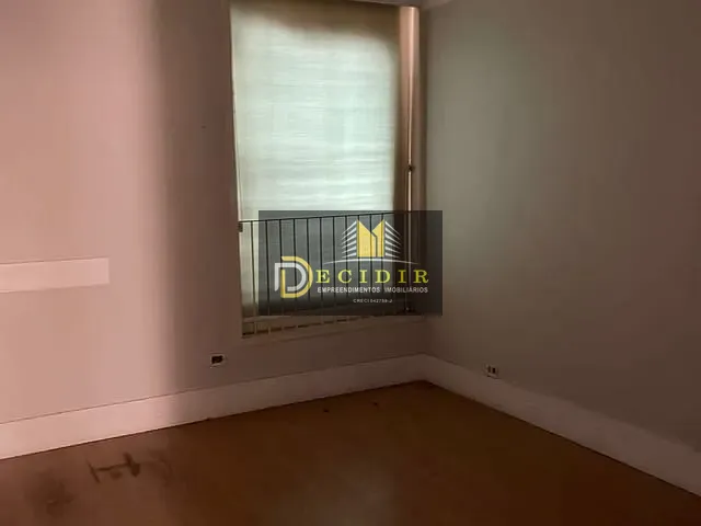 Sobrado com 250m² 7 quartos e 4 banheiros, para alugar, no bairro Vila Azevedo em São Paulo