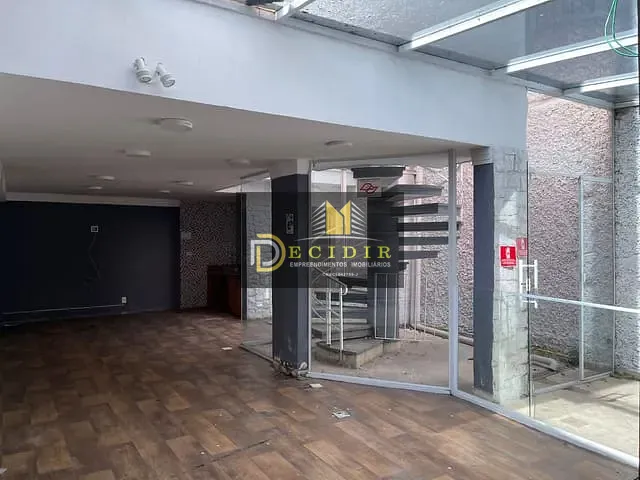 Sobrado com 250m² 7 quartos e 4 banheiros, para alugar, no bairro Vila Azevedo em São Paulo