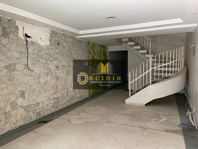 Sobrado com 250m² 7 quartos e 4 banheiros, para alugar, no bairro Vila Azevedo em São Paulo