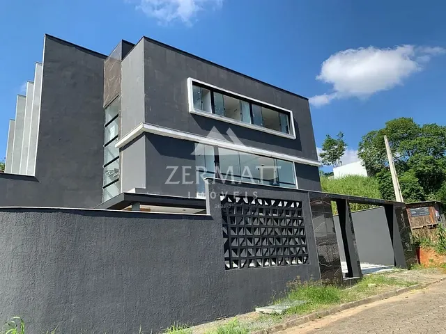 Sobrado com 150m² 3 quartos e 3 banheiros, à venda, no bairro Salto em Blumenau