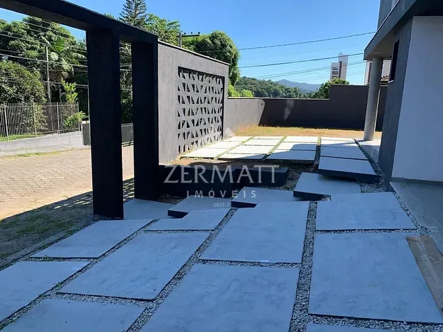 Sobrado com 150m² 3 quartos e 3 banheiros, à venda, no bairro Salto em Blumenau