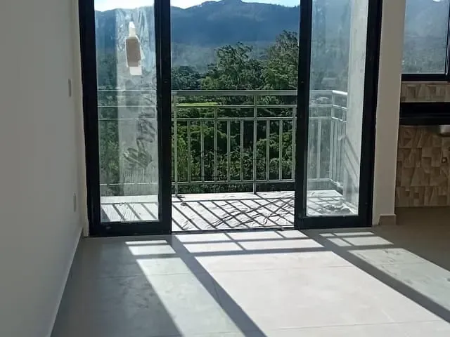 Sobrado 2 quartos e 1 banheiro, à venda, no bairro Vila São Paulo em Mogi das Cruzes