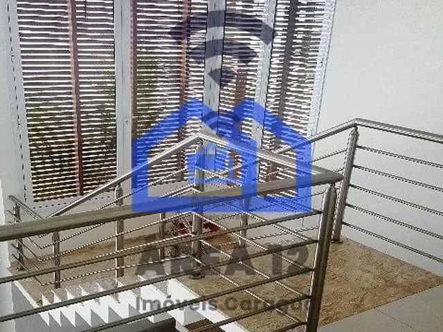 Sobrado com 300m² 4 quartos e 6 banheiros, à venda, no bairro Sumaré em Caraguatatuba