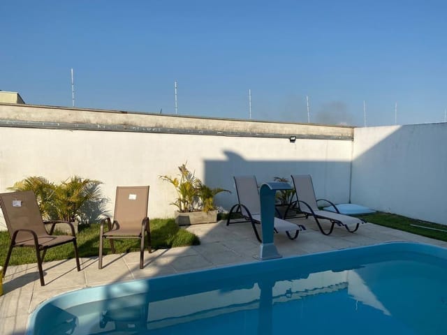 Sobrado com 425m² 4 quartos e 3 banheiros, à venda, no bairro Nossa Senhora do Perpétuo Socorro em Pindamonhangaba