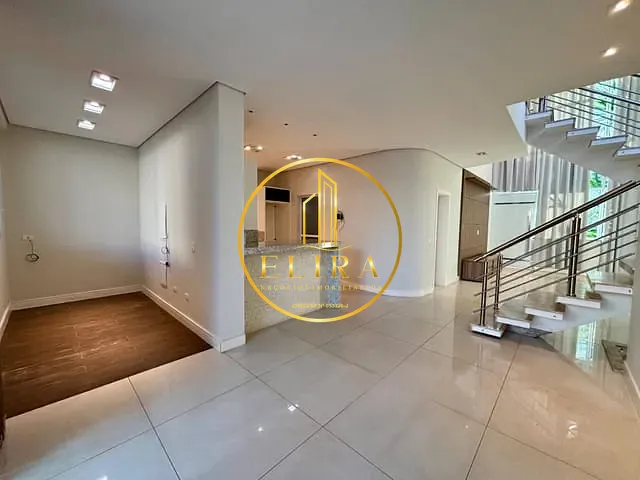 Sobrado com 250m² 3 quartos e 4 banheiros, à venda, no bairro Jardim Souza Queiroz em Santa Bárbara D'Oeste