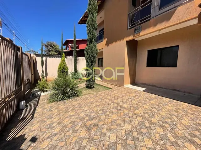 Sobrado com 436m² 4 quartos e 2 banheiros, à venda, no bairro Setor Bosque em Formosa
