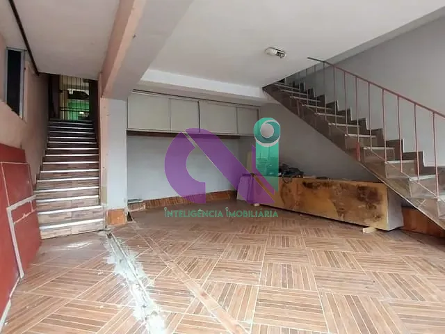 Sobrado com 210m² 3 quartos e 3 banheiros, à venda, no bairro Jardim Roberto em Osasco