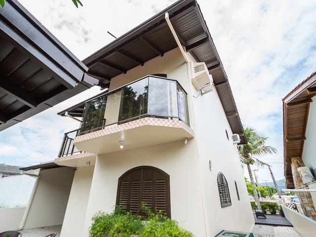 Sobrado com 300m² 3 quartos e 1 banheiro, à venda, no bairro Morrinhos em Bombinhas