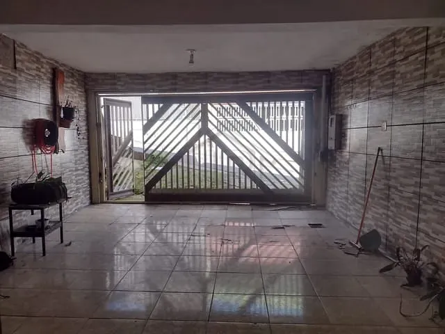 Sobrado com 190m² 3 quartos e 2 banheiros, à venda, no bairro Jardim Zaira em Mauá