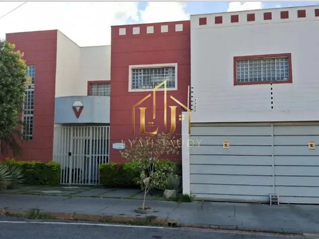 Sobrado com 239m², à venda, no bairro Baú em Cuiabá