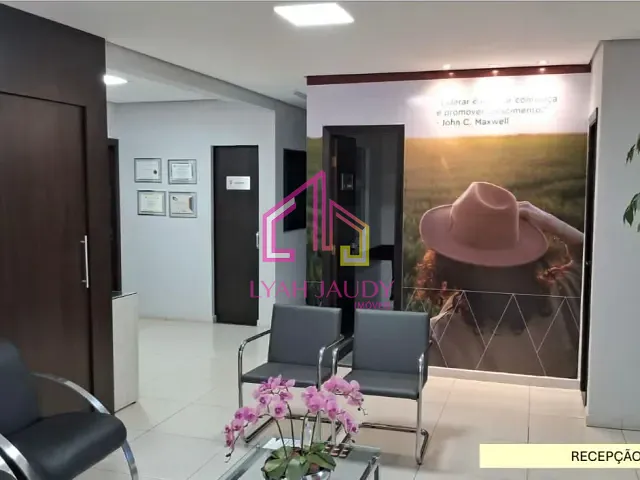 Sobrado com 239m², à venda, no bairro Baú em Cuiabá