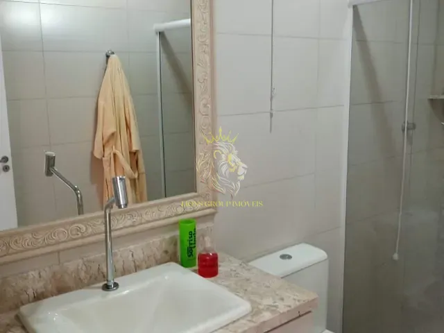 Sobrado 3 quartos e 2 banheiros, à venda, no bairro Lídia Duarte em Camboriú