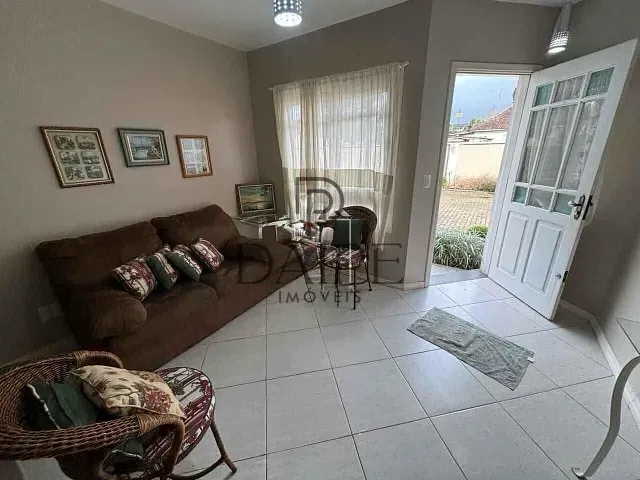 Sobrado com 85m² 2 quartos e 2 banheiros, à venda, no bairro Centro em Canela