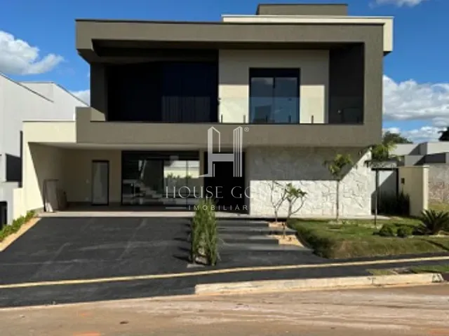 Sobrado com 441m² 4 quartos e 6 banheiros, à venda, no bairro Fazenda Vau das Pombas em Goiânia