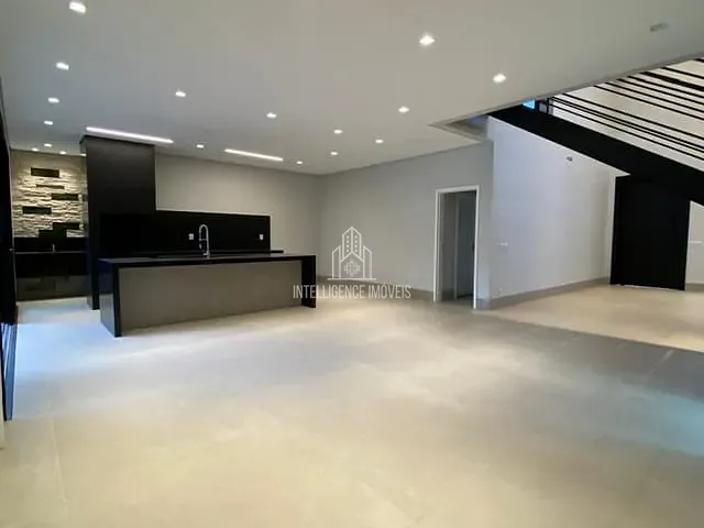 Casa com 476m² 3 quartos e 3 banheiros, à venda, no bairro Condomínio Florais Itália em Cuiabá