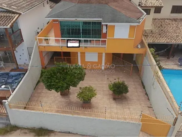 Sobrado com 240m² 3 quartos e 3 banheiros, à venda, no bairro Santo Antônio de Lisboa em Florianópolis