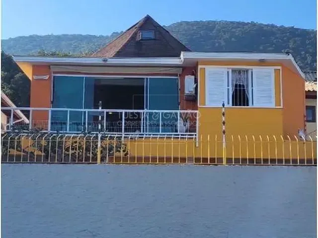 Sobrado com 240m² 3 quartos e 3 banheiros, à venda, no bairro Santo Antônio de Lisboa em Florianópolis