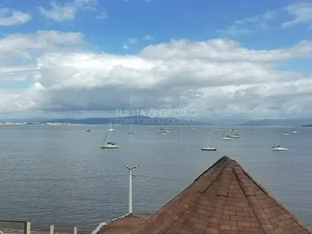 Sobrado com 240m² 3 quartos e 3 banheiros, à venda, no bairro Santo Antônio de Lisboa em Florianópolis