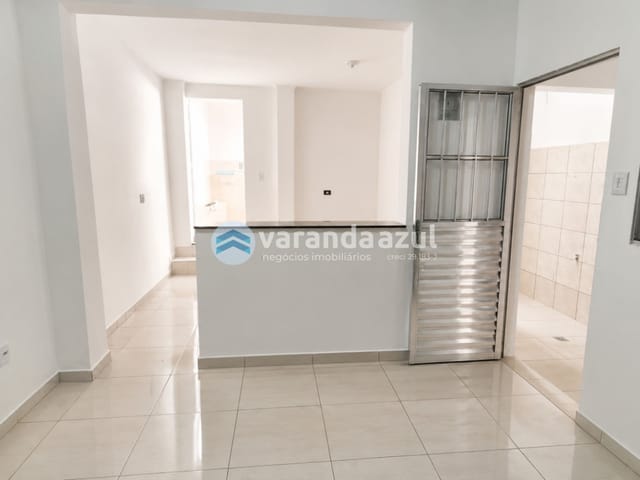 Sobrado com 65m² 2 quartos e 1 banheiro, para alugar, no bairro Vila Brasileira em Mogi das Cruzes