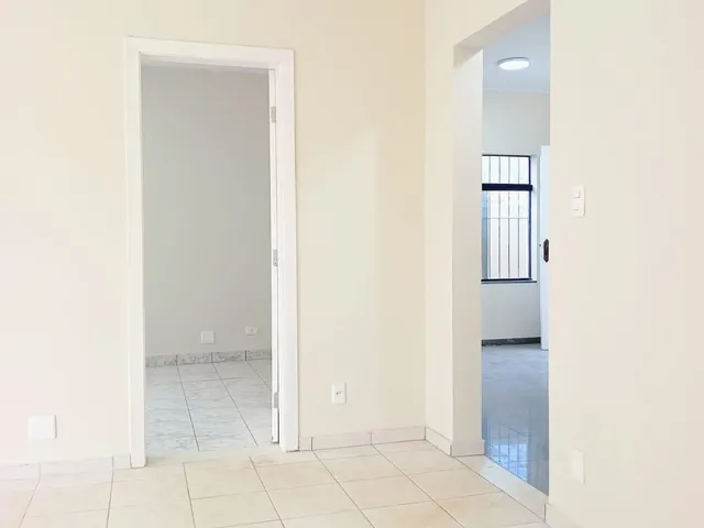 Casa com 215m² 2 quartos e 1 banheiro, para alugar, no bairro Alto da Lapa em São Paulo