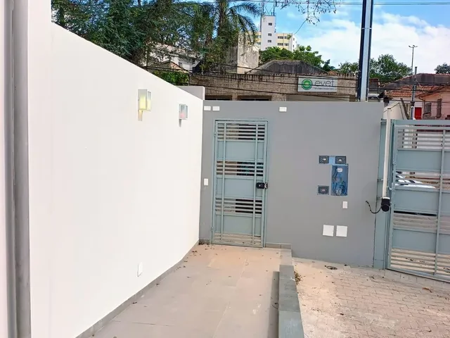 Casa com 215m² 2 quartos e 1 banheiro, para alugar, no bairro Alto da Lapa em São Paulo