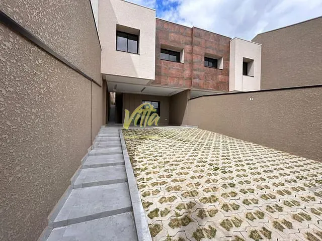 Sobrado 3 quartos e 3 banheiros, à venda, no bairro Iguaçu em Araucária