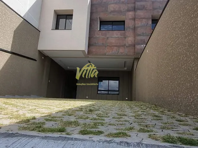 Sobrado 3 quartos e 3 banheiros, à venda, no bairro Iguaçu em Araucária