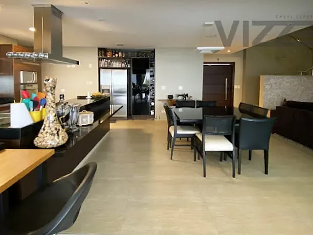 Sobrado com 585m² 4 quartos e 5 banheiros, à venda, no bairro Residencial Damha em Campo Grande
