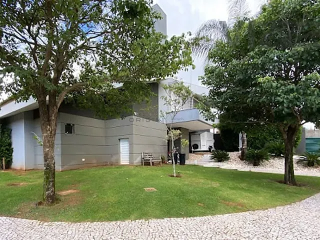 Sobrado com 585m² 4 quartos e 5 banheiros, à venda, no bairro Residencial Damha em Campo Grande