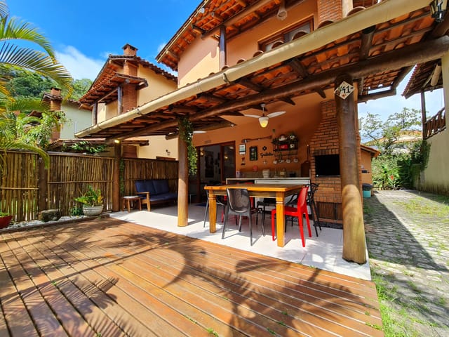 Foto do Sobrado - Sobrado com 3 dormitórios, em Camburi - Litoral Norte - Condomínio Fechado | Volpi Negócios Imobiliários