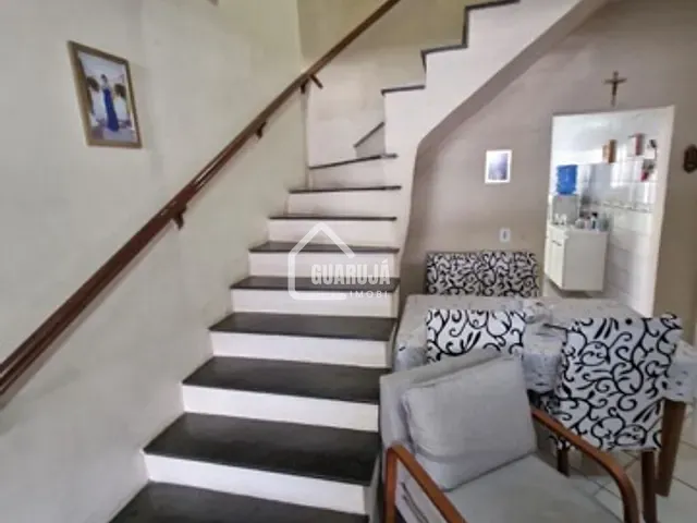 Sobrado 2 quartos e 2 banheiros, à venda, no bairro Jardim Santana (Vicente de Carvalho) em Guarujá