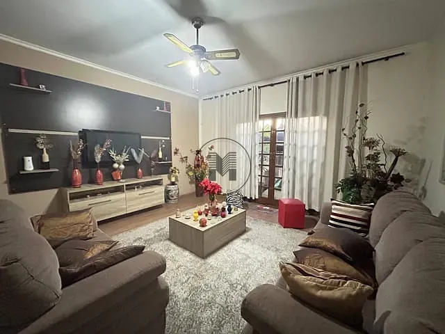 Sobrado com 150m² 2 quartos e 2 banheiros, à venda, no bairro Centro em Taubaté