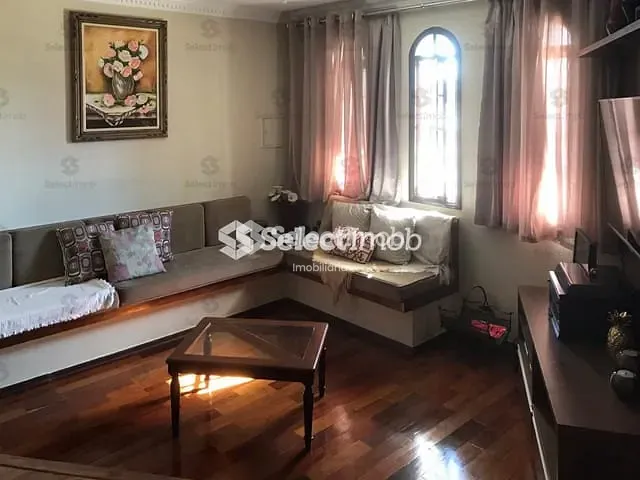 Sobrado com 310m² 4 quartos e 5 banheiros, à venda, no bairro Vila Nossa Senhora das Vitórias em Mauá