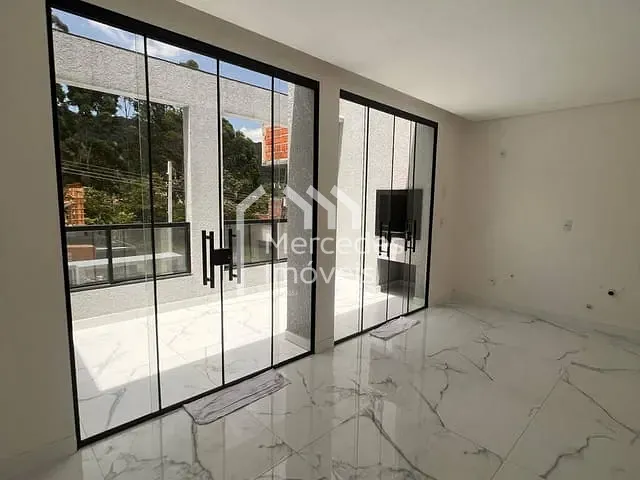 Sobrado com 115m² 3 quartos e 3 banheiros, à venda, no bairro Ressacada em Itajaí