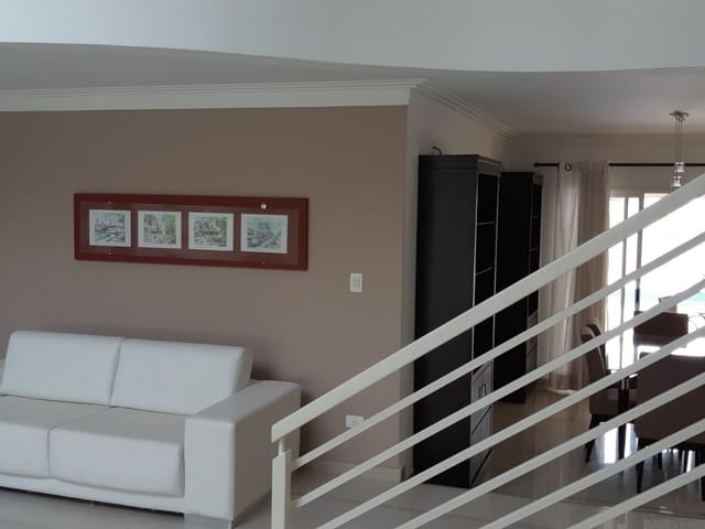 Sobrado com 383m² 3 quartos e 4 banheiros, à venda, no bairro Jardim das Mansões em Cambé