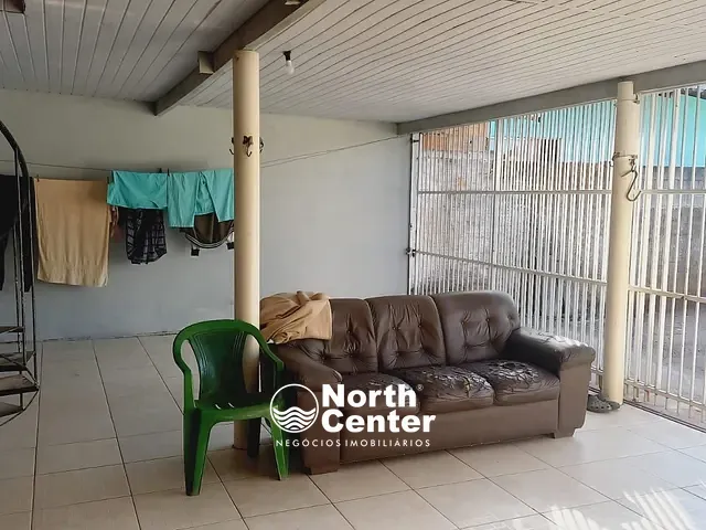 Sobrado com 275m² 4 quartos e 2 banheiros, à venda, no bairro Pinheiros em Balneário Barra do Sul