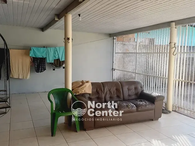 Sobrado com 275m² 4 quartos e 2 banheiros, à venda, no bairro Pinheiros em Balneário Barra do Sul