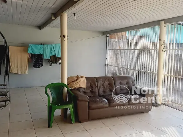 Sobrado com 275m² 4 quartos e 2 banheiros, à venda, no bairro Pinheiros em Balneário Barra do Sul