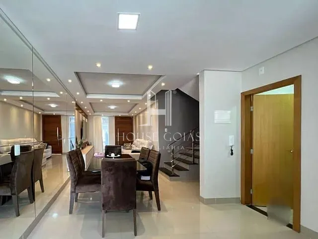 Sobrado com 210m² 3 quartos e 5 banheiros, à venda, no bairro Setor Gentil Meireles em Goiânia